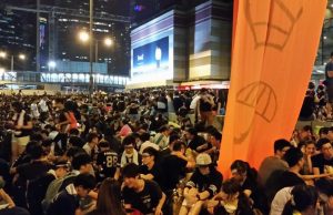 Hongkong banks sent out ads calling for calm