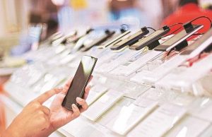 Reliance, Google to delay India smartphone launch Reliance, Google to delay India smartphone launch