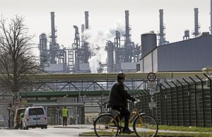 Poland to end Russian oil imports; Germany warns on gas. Poland to end Russian oil imports, Germany warns on gas.