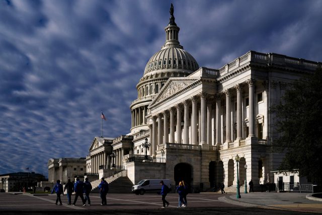 Congress votes to suspend Russia trade status, enact oil ban Congress votes to suspend Russia trade status, enact oil ban