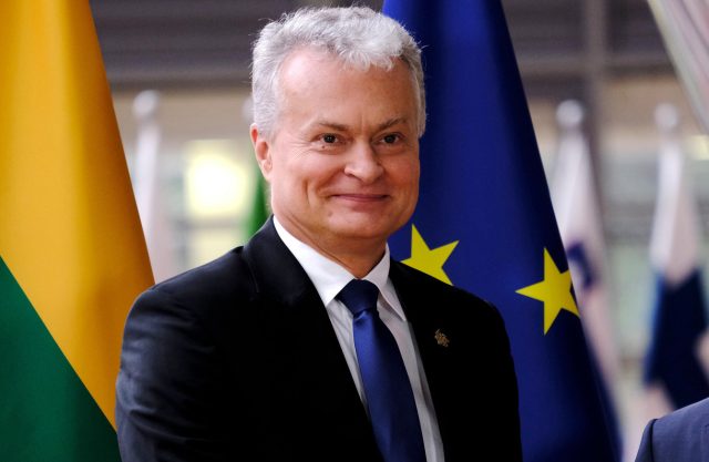 Lithuania cuts off Russian gas imports and urges the EU to do the same Lithuania cuts off Russian gas imports and urges the EU to do the same.