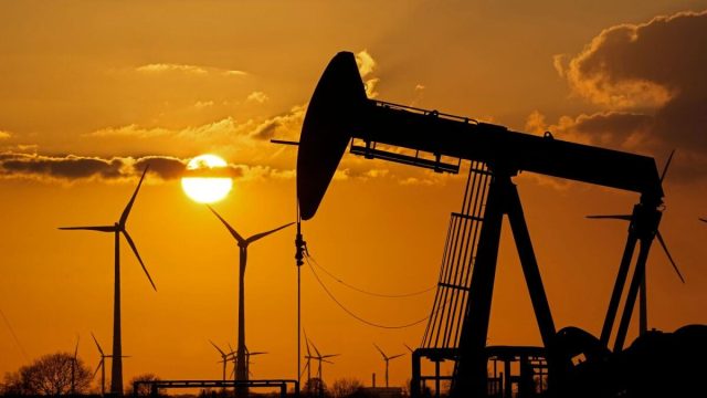 Oil prices climb after Opec+ keeps output cut targets, China eases Covid curbs Oil prices climb after Opec+ keeps output cut targets, China eases Covid curbs