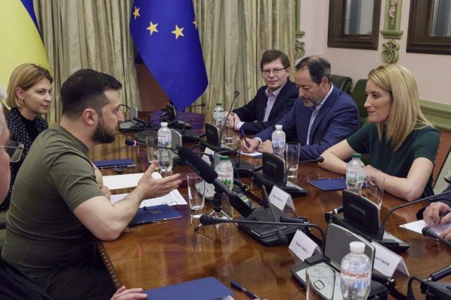 EU officials visit Kyiv as Russia strikes civilian target