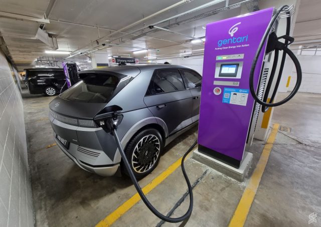 Maybank introduces financing solution for EV, hybrid users Maybank introduces financing solution for EV, hybrid users