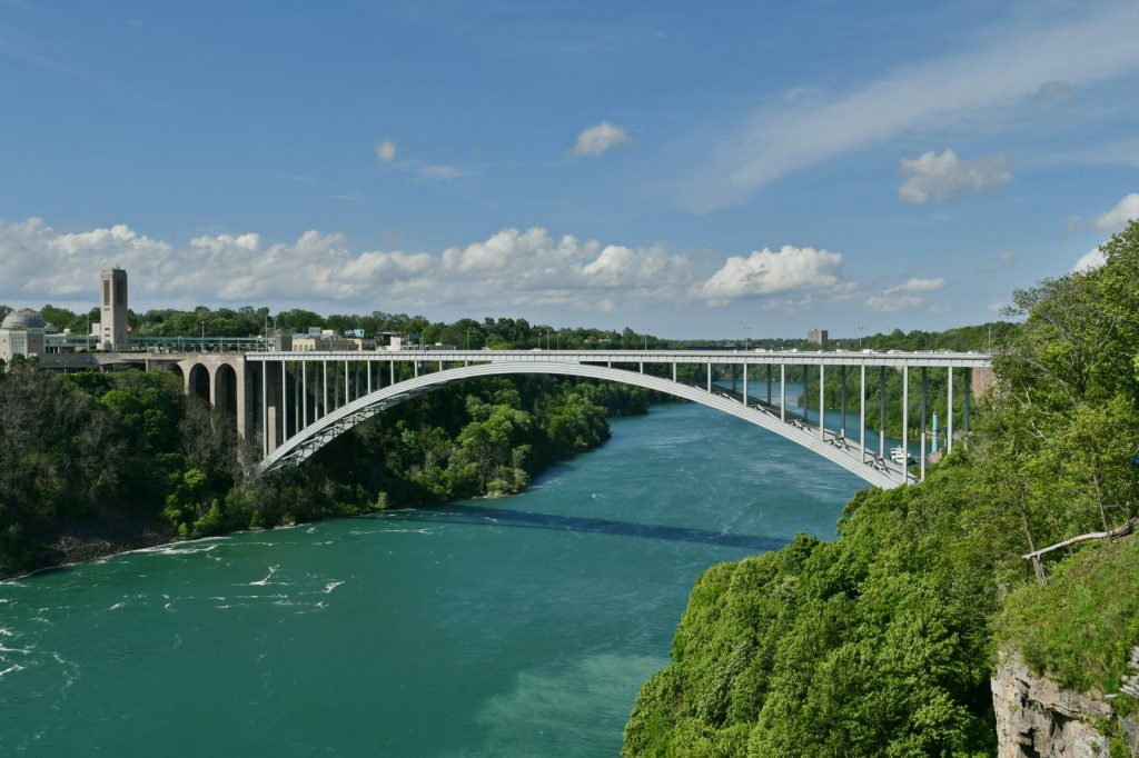 Explosion at US-Canada Border Kills Two, Injures Agent Suddenly