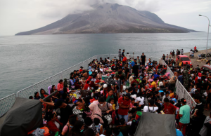 Volcanic Eruption in Indonesia Disrupts Air Travel, Spreads Ash to Malaysia