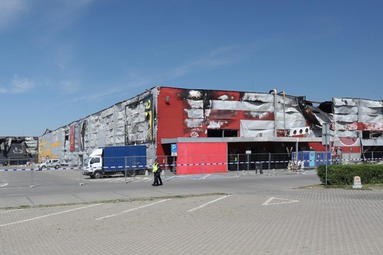 Arson Suspected in Devastating Warsaw Shopping Mall Blaze Sunday