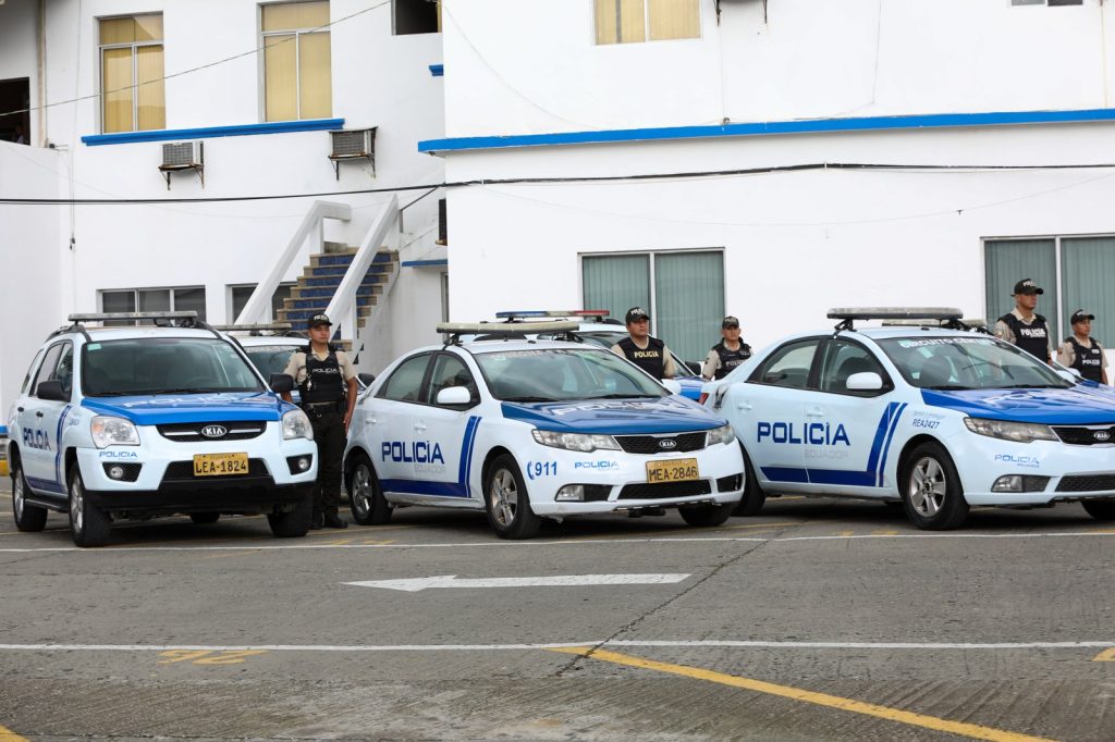 Drive-By Shooting Outside Ecuador School Kills Four, Injures Two