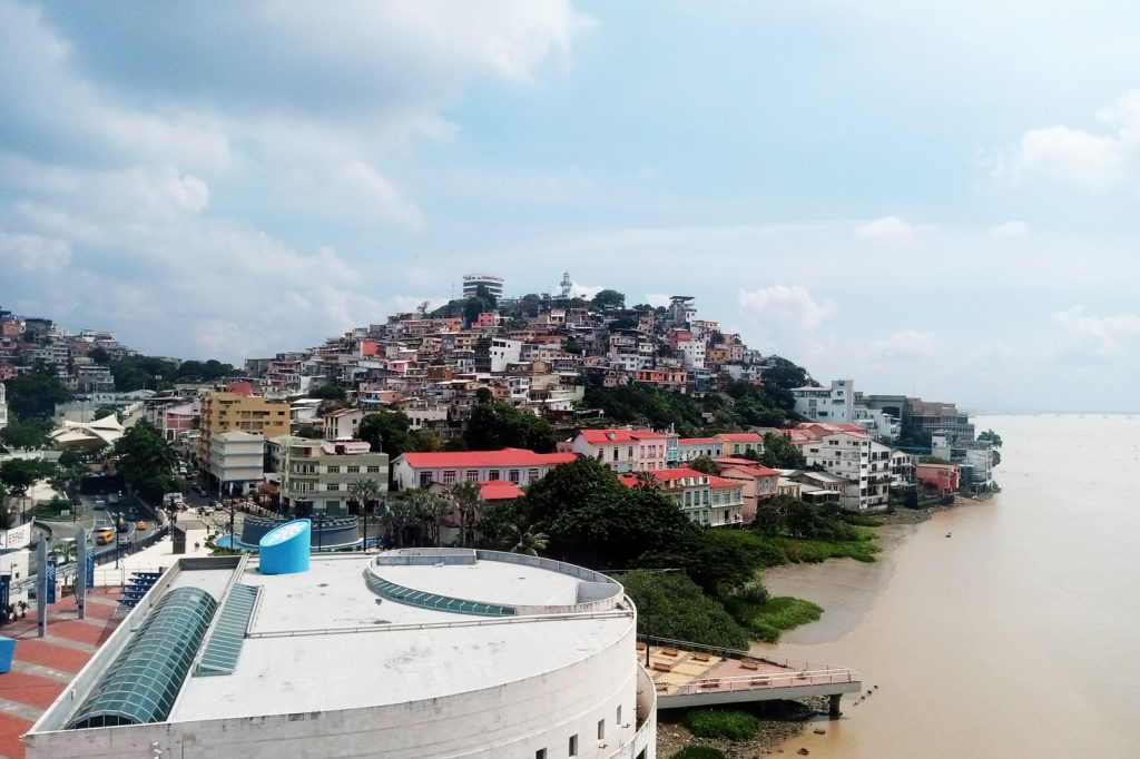 Gunmen Kill 4, Wound 2 in Guayaquil School Drive-By