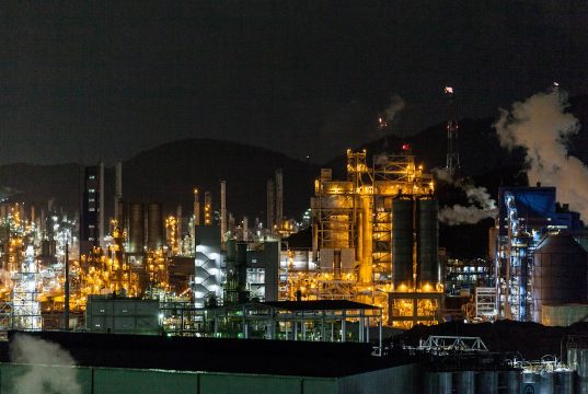 Oil Price Drop Reflects Economic Impact of Potential Iran-US Deal Oil Price Drop Reflects Economic Impact of Potential Iran-US Deal