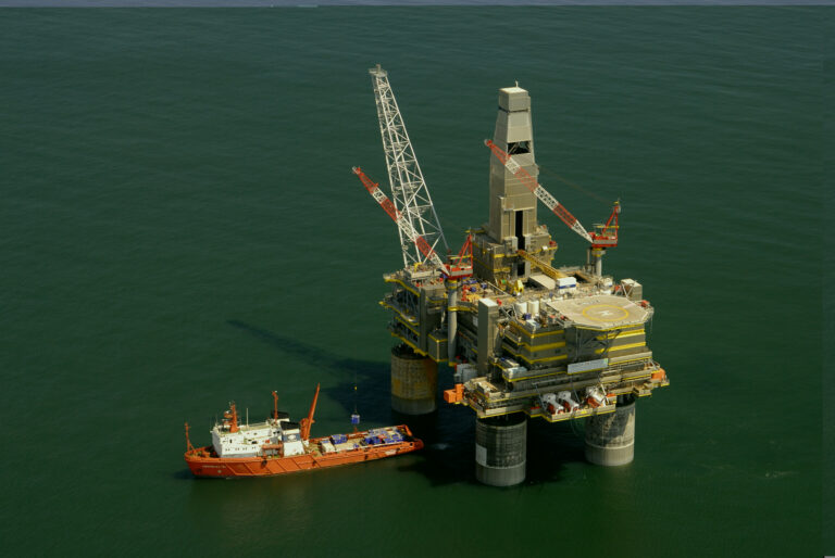 Malaysia’s Oil & Gas Sector Faces Talent Shortage Crisis