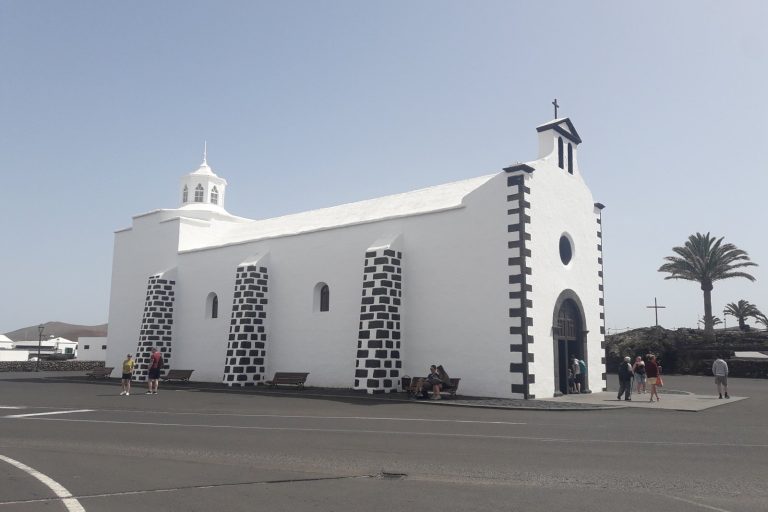 Rogue builder spent £30K in Lanzarote, left roof leaking