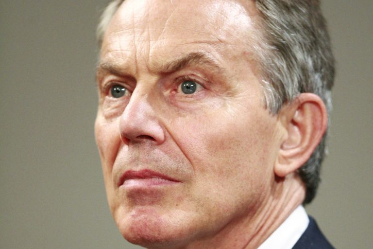 Critic Calls Former PM ‘One of History’s Feeblest Non-Entities’ in Leadership Debate