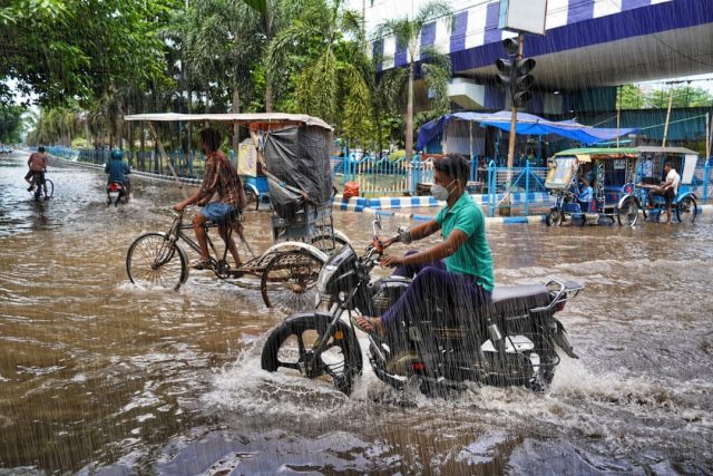 Afghan Floods Kill 301, Injure 385 Amid Economic Collapse and Aid Withdrawal Afghan Floods Kill 301, Injure 385 Amid Economic Collapse and Aid Withdrawal