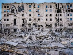 Rescue crews race against time to find survivors after Philippines earthquake Rescue crews race against time to find survivors after Philippines earthquake