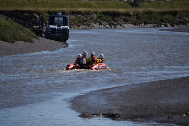 Search for Five Missing Continues After Deadly Danube Boat Collision Rescue boats and divers scan the fast-flowing Danube as families wait on the Verőce riverbank after the fatal collision