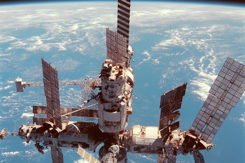Russian Engineer Vladimir Syromyatnikov, Designer of 1990s Space Mirrors, Dies