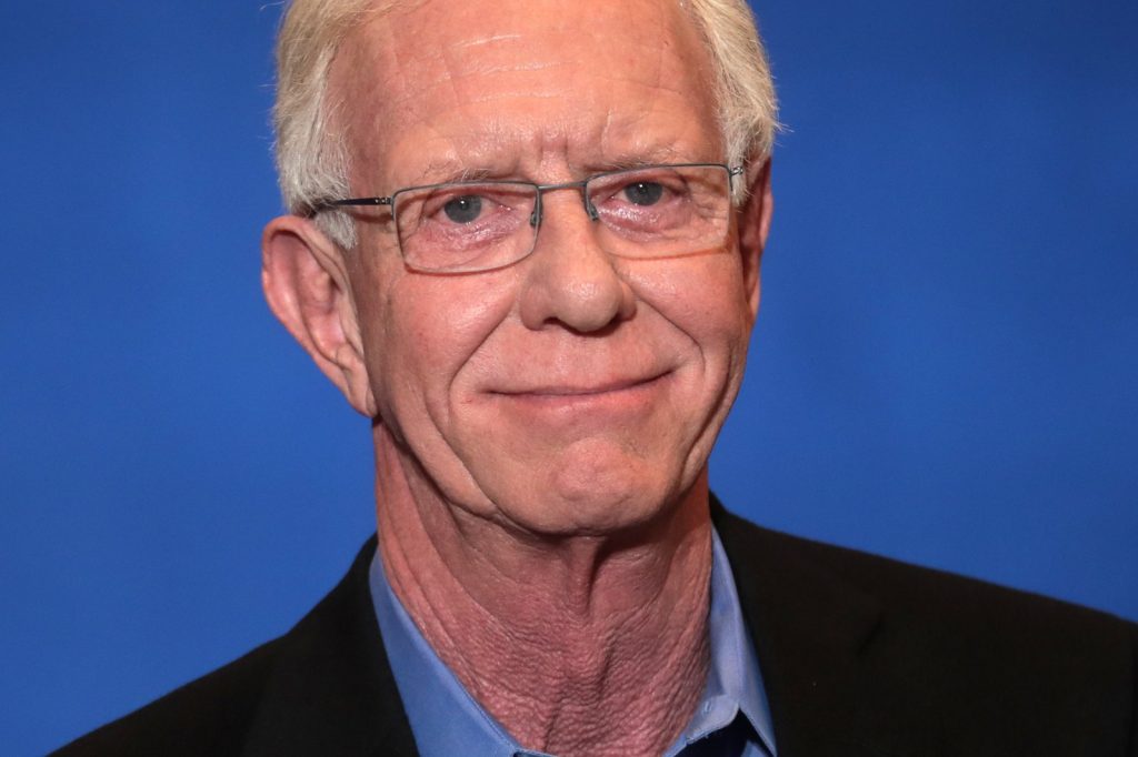 Sullenberger, Hero Pilot, Reveals Alzheimers Diagnosis