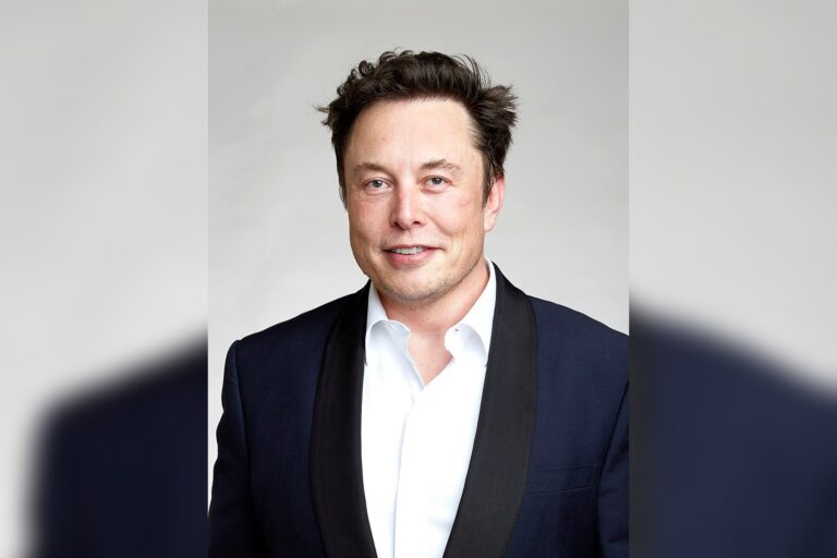 Elon Musk’s SpaceX fortune hits $917 billion, Forbes reports