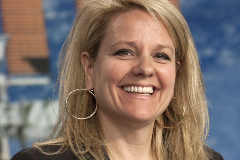 Gwynne Shotwell’s rise from SpaceX’s early days to billion-dollar leadership
