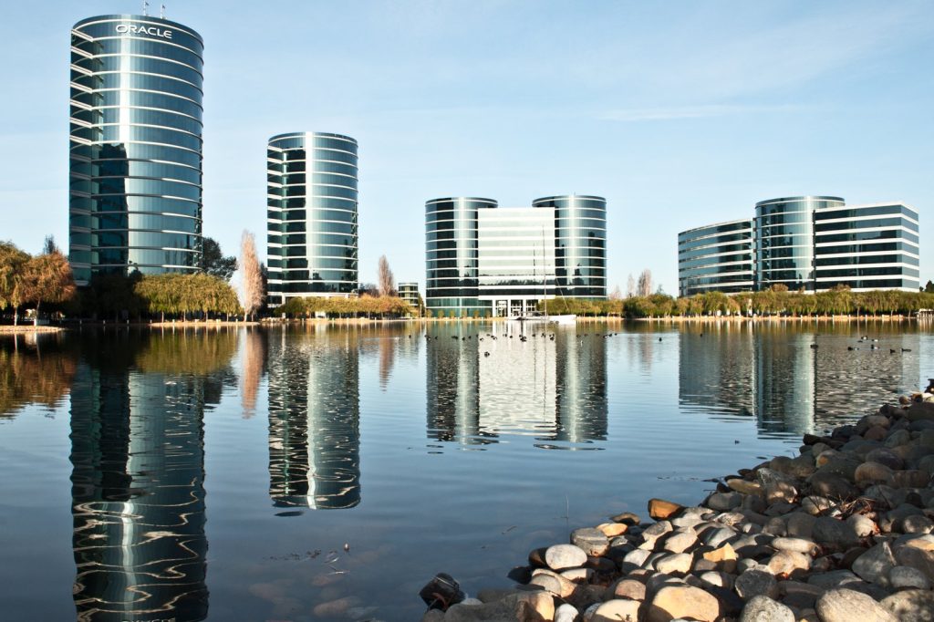 Oracle\u2019s Cloud Transformation: From Database Giant to AI