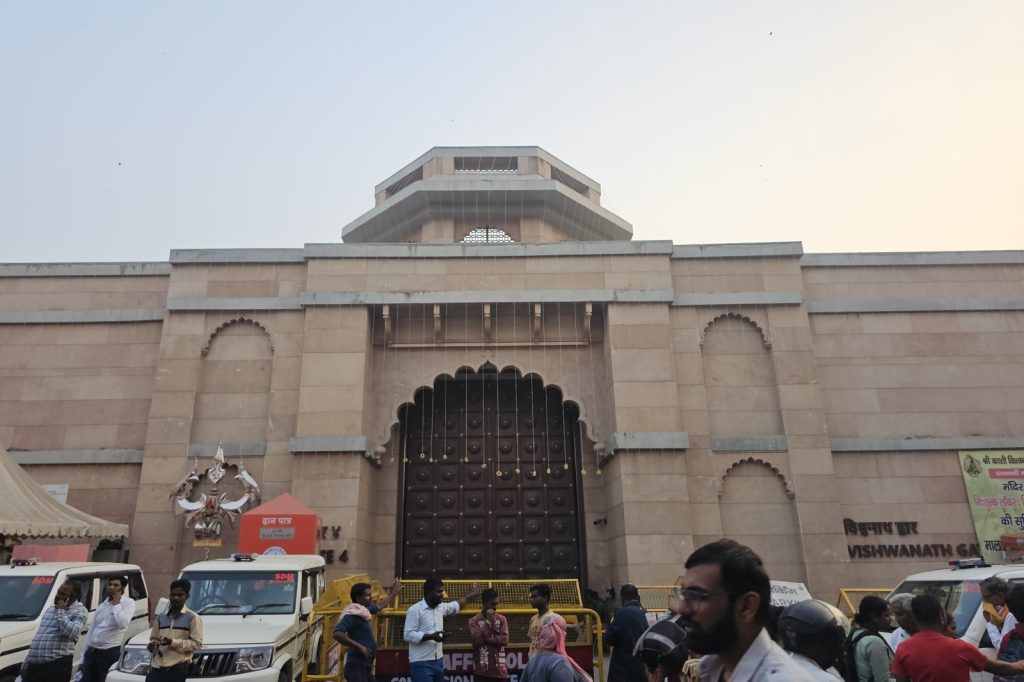 Varanasi Police Recover Extorted Money from Temple Scammers
