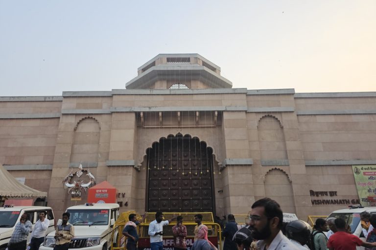 Varanasi Police Recover Extorted Money from Temple Scammers
