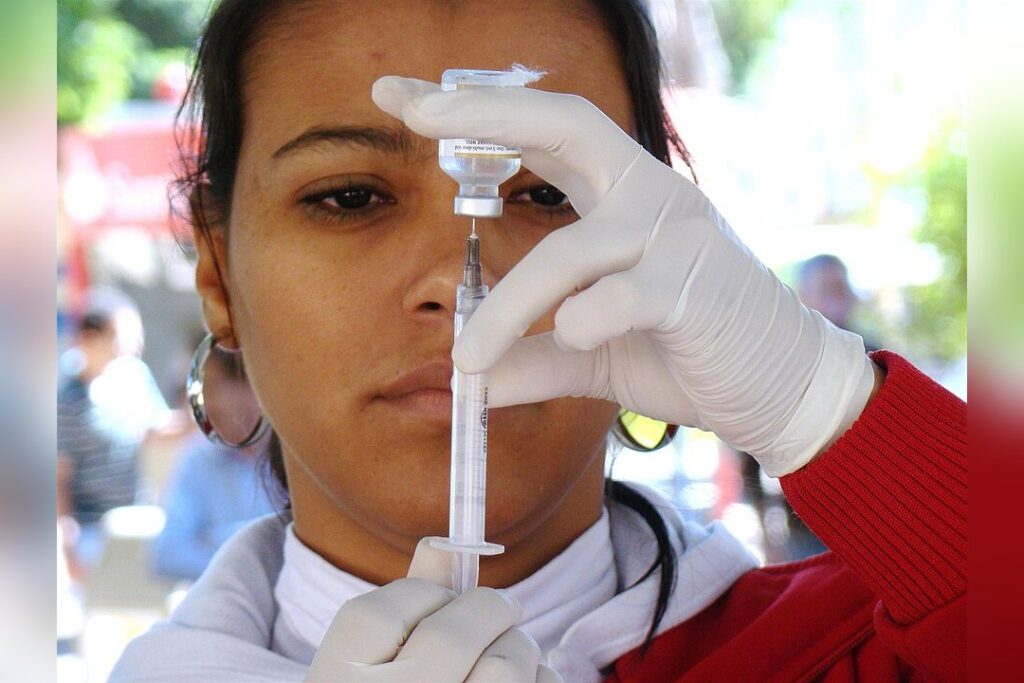 Vaccination Needle
