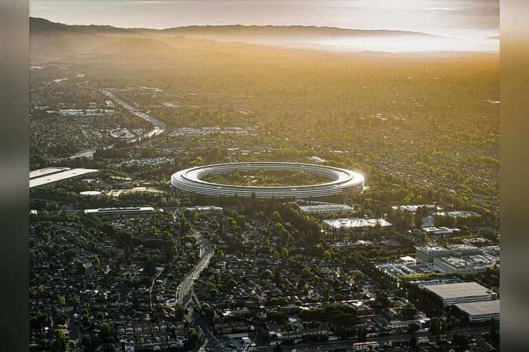 Apple CarPlay Adds Claude, ChatGPT, Grok, Meta AI Support