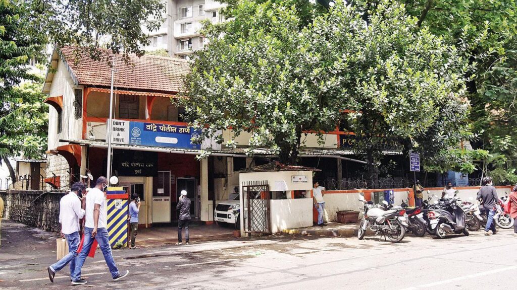 Bandra Police Station Mumbai