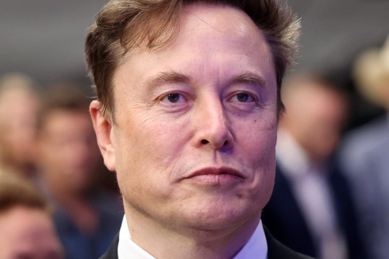 If There Is a Stock Market Crash, Here Are 2 AI Stocks I Am Loading Up On