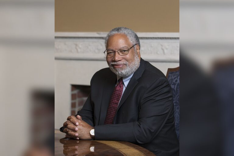 Smithsonian Leader Lonnie Bunch to Retire at End of Year