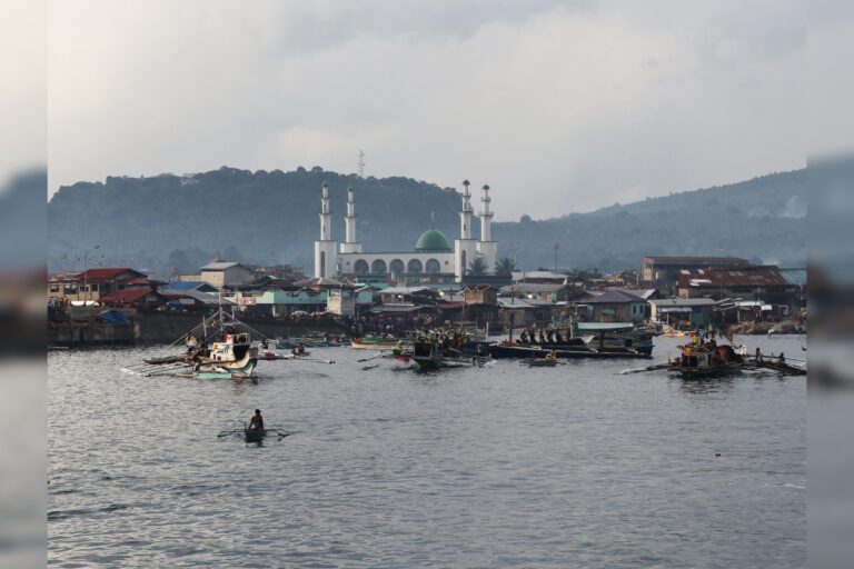 Canadian Hostage Robert Hall Beheaded by Abu Sayyaf in Philippines