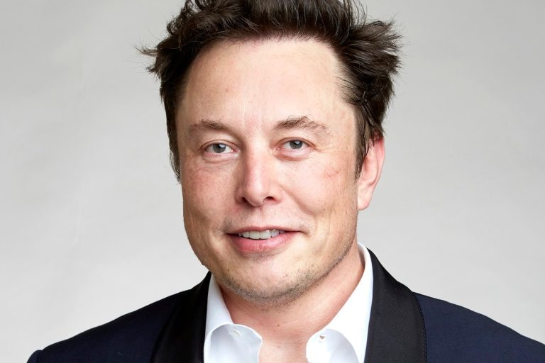 Musk Predicts Machine Intelligence Will Eclipse Humanity by 2031