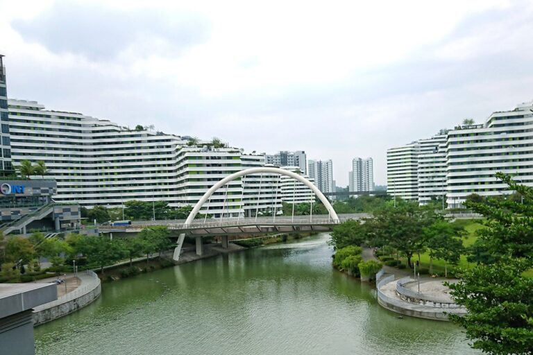 Why Punggol’s New Town Layout Makes It a Hotspot for Cash-Collection Scams